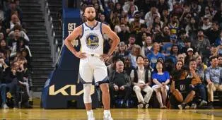 Warriors Belum Aktif, Curry Fokus Masa Depan Tim