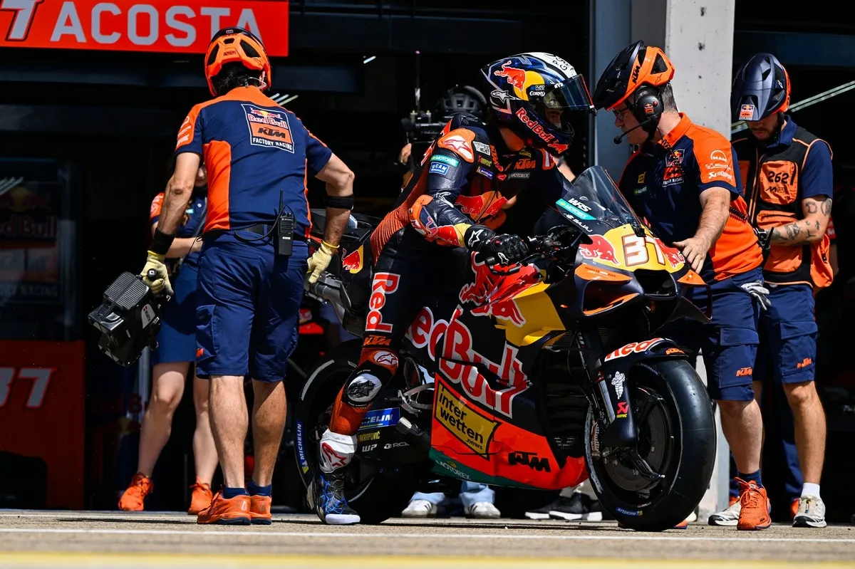 KTM Dapat Izin Perbaiki Mesin Bermasalah di MotoGP - sumber: (motorsport)