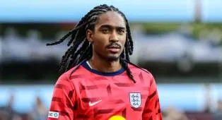 Liverpool Resmi Gaet Djed Spence, Fabrizio Romano Konfirmasi