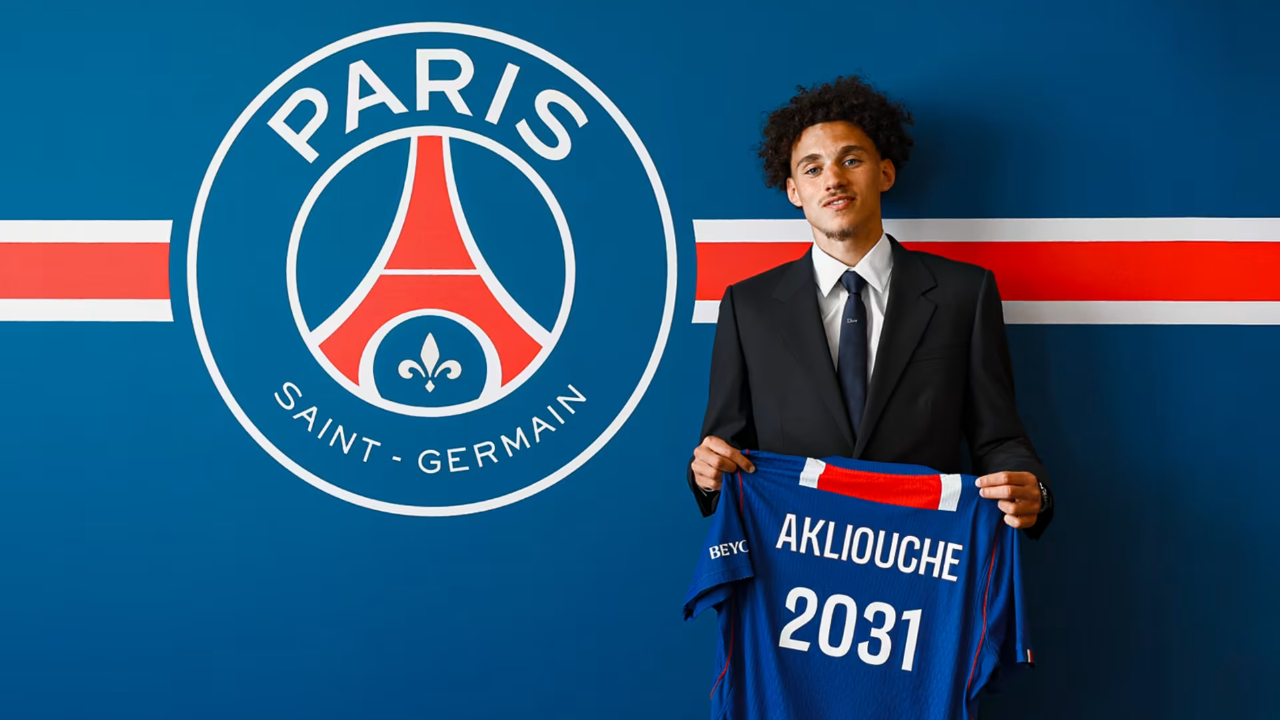 Maghnes Akliouche Resmi Gabung Paris Saint-Germain