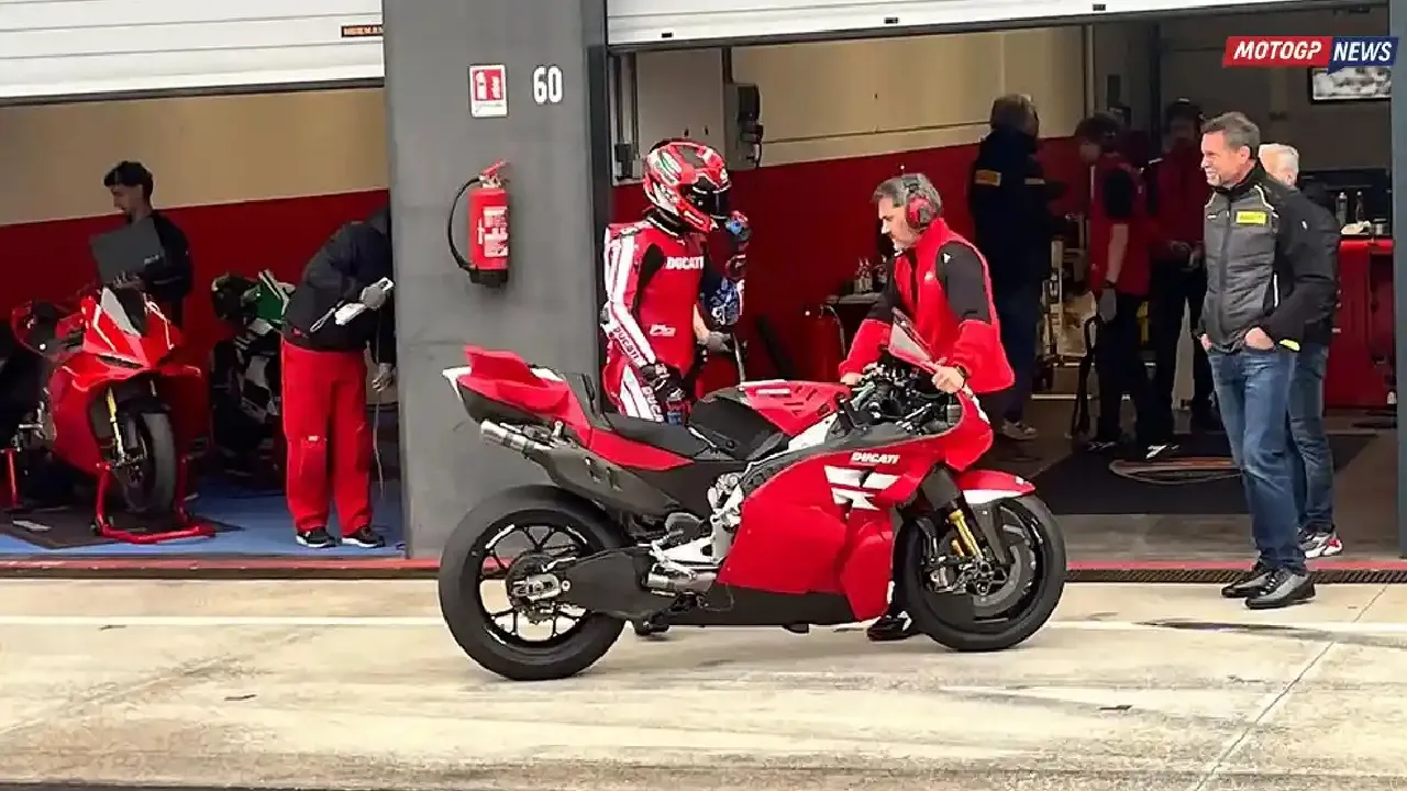 Nicolo Bulega dalam pengujian motor Ducati 850cc untuk MotoGP 2027