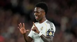 Vinicius Jr Senang Akan Bertahan Bersama Real Madrid