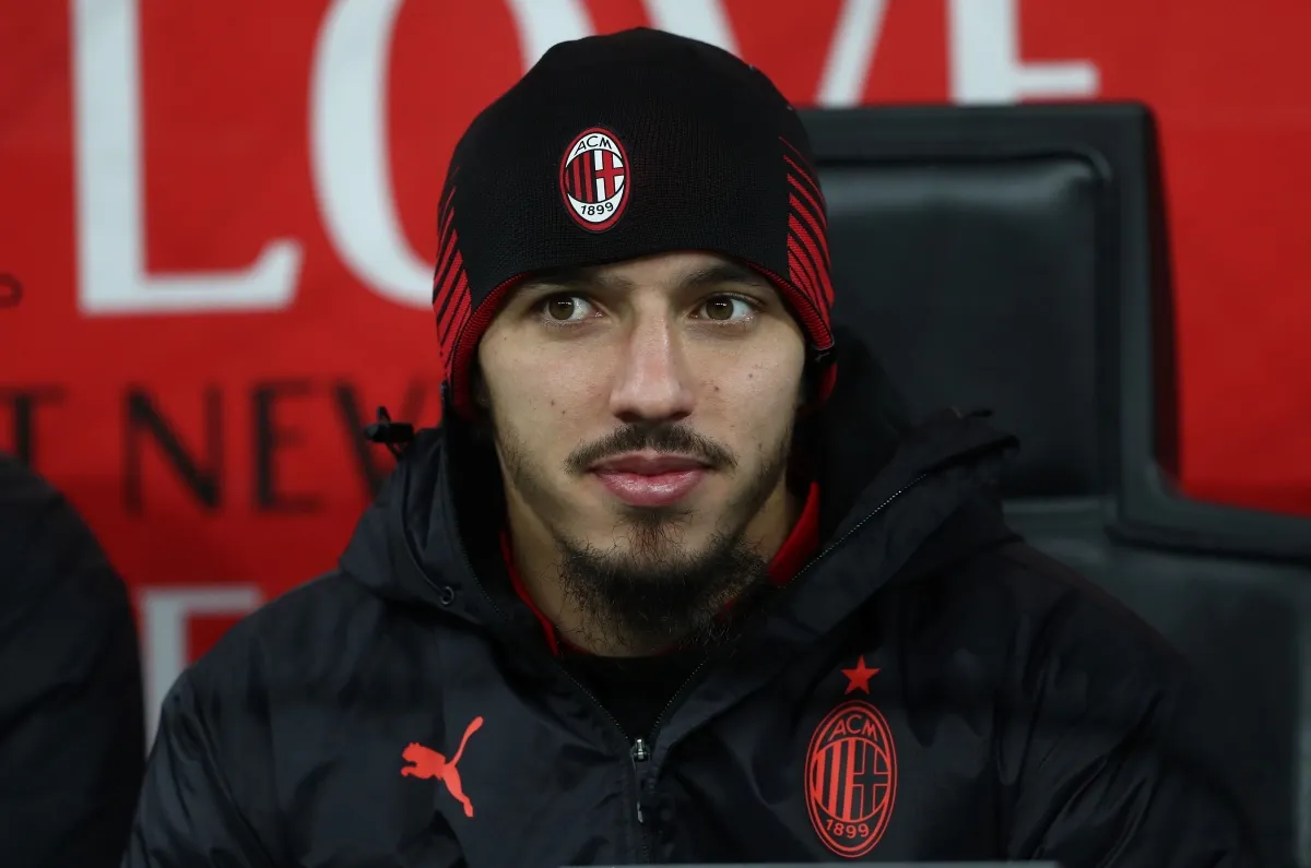 AC Milan Resmi Berpisah dengan Bennacer yang Lama Absen - sumber: (footballitalia)