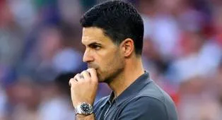 Bek Arsenal Ungkap Kesedihan Usai Alami Cedera ACL di Pramusim
