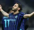 Çalhanoğlu Tegaskan Loyalitas ke Inter, Tolak Tawaran Turki