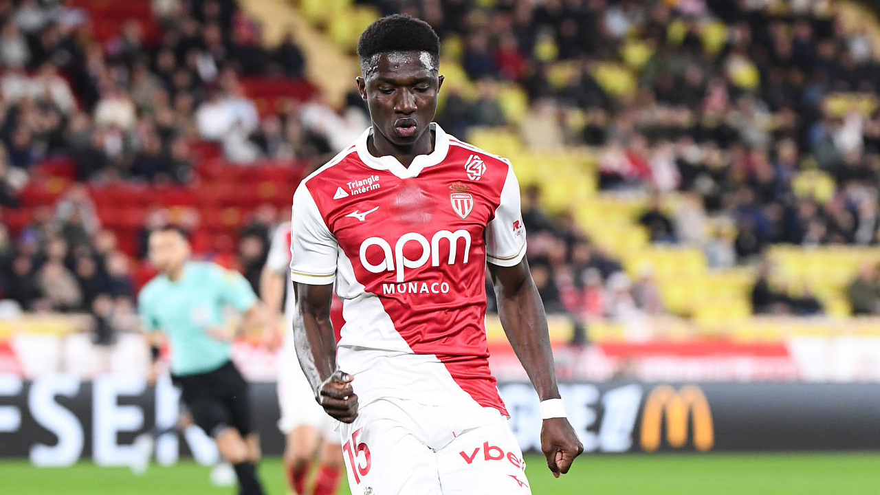 Crystal Palace Ajukan Tawaran Resmi untuk Lamine Camara