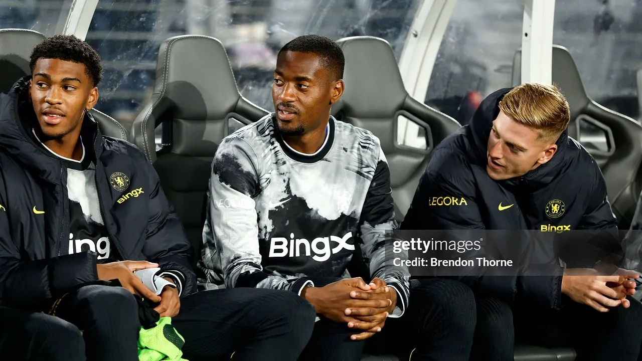 Crystal Palace bidik Josh Acheampong usai rekrut Takehiro Tomiyasu