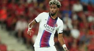 Dilirik Tiga Klub, PSG Belum Putuskan Masa Depan Ibrahim Mbaye
