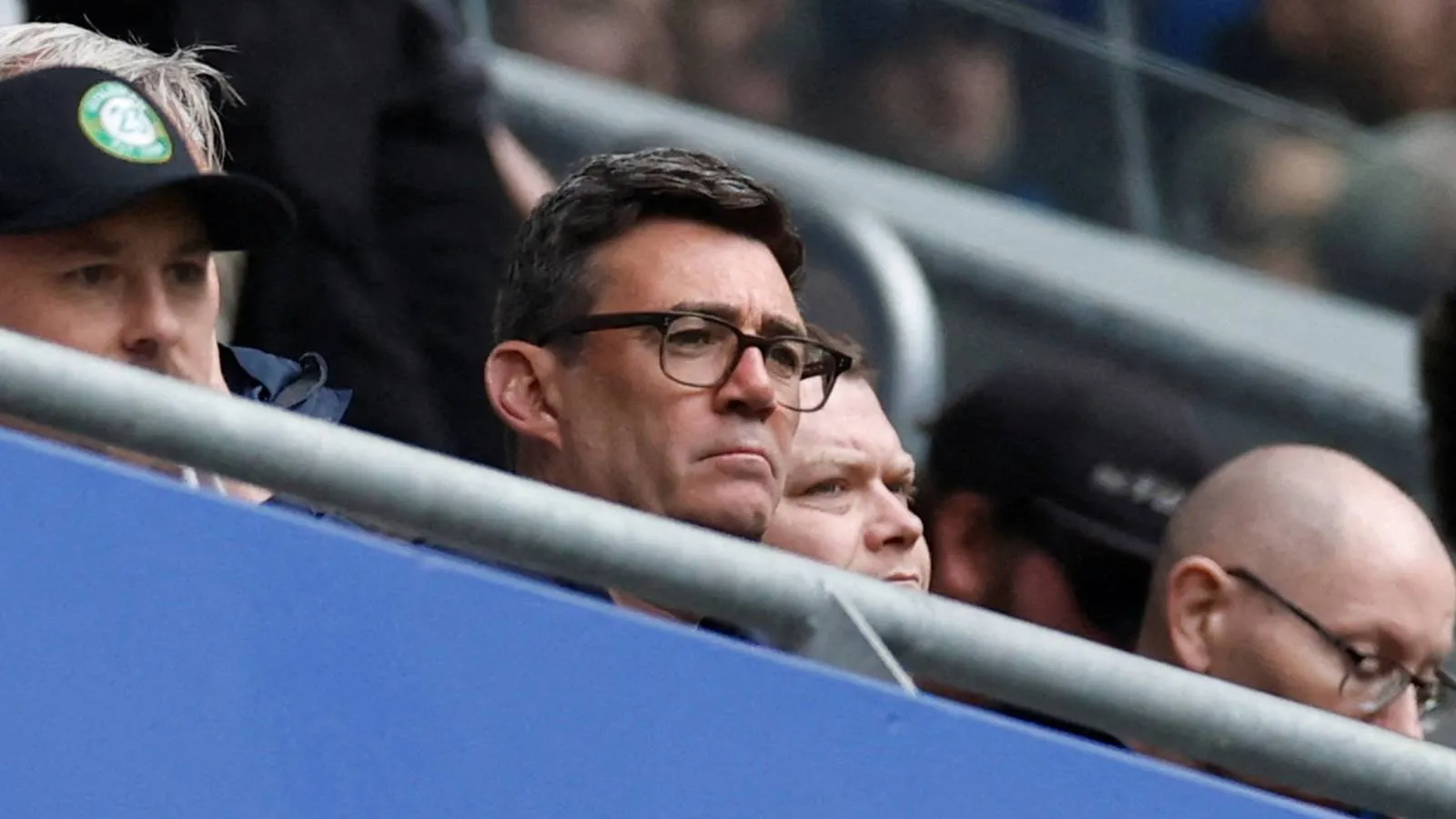 Dukungan Klub Sepak Bola Andy Burnham Terungkap - sumber: (givemesport)