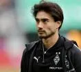 Jalani Operasi Bahu, Jens Castrop Bakal Absen 2 Bulan Bela Gladbach