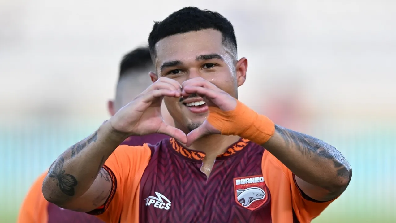 Gelandang Borneo FC, Juan Villa