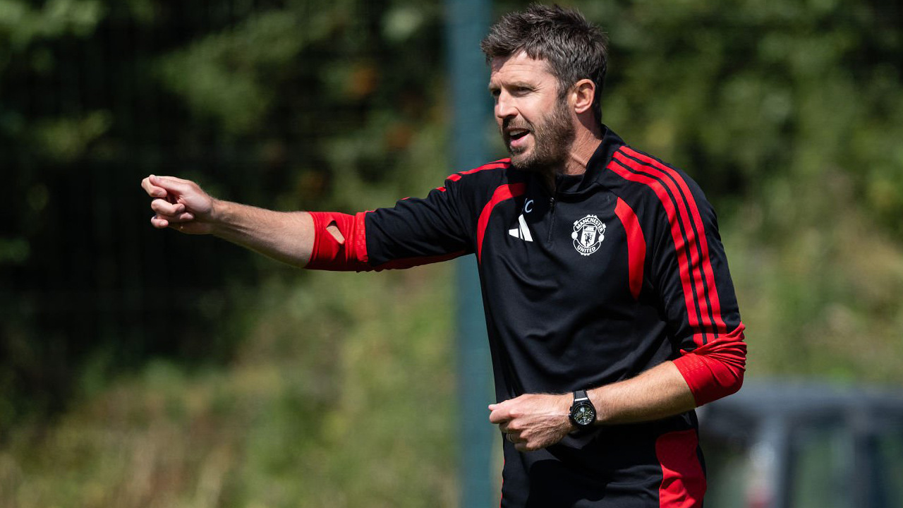 Michael Carrick Harus Siap Dituntut Bawa MU Raih Trofi di Musim Depan