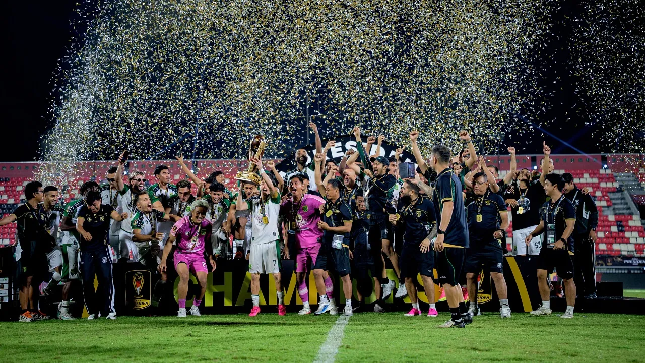 Skuat Persebaya Surabaya juara turnamen prmausim Piala Presiden 2026