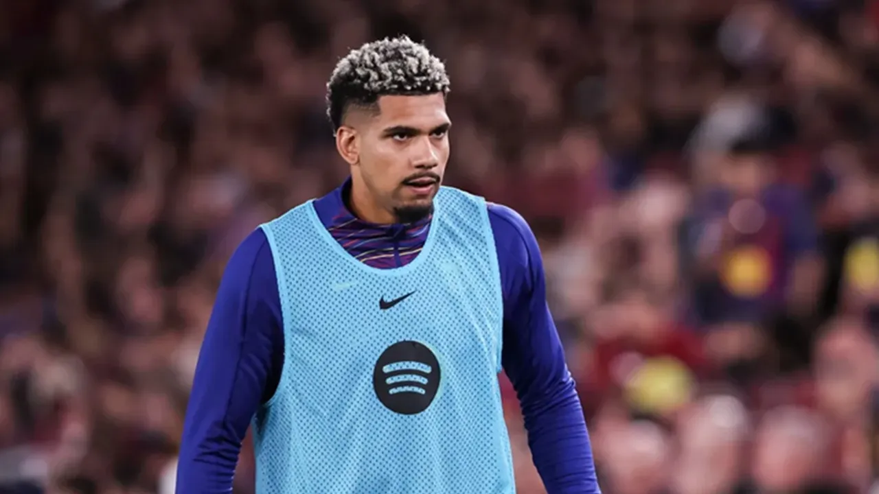 Ronald Araujo Akan Dipinjamkan Barcelona ke Liverpool