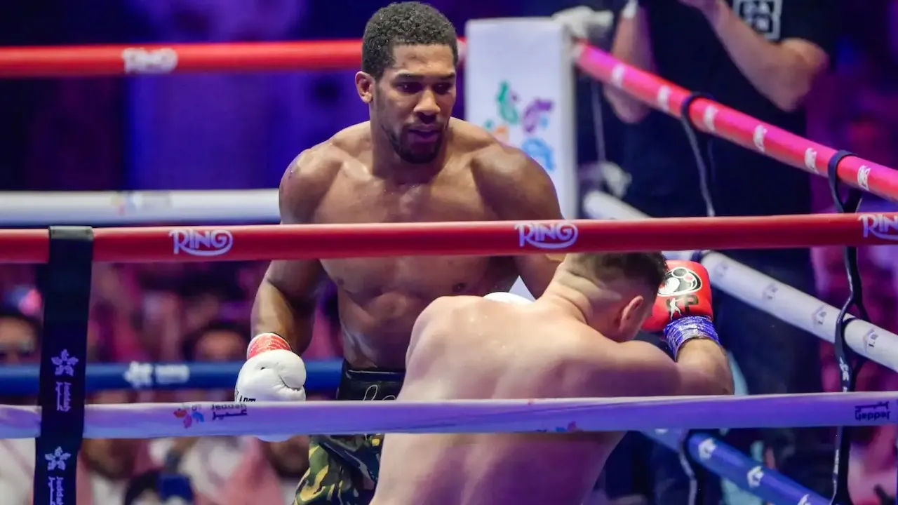 Roy Jones Jr Ungkap Kekhawatiran Usai Anthony Joshua Dijatuhkan Prenga