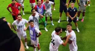 Shayne Pattynama Emosi ke Suporter Timnas, Jens Raven Langsung Bertindak
