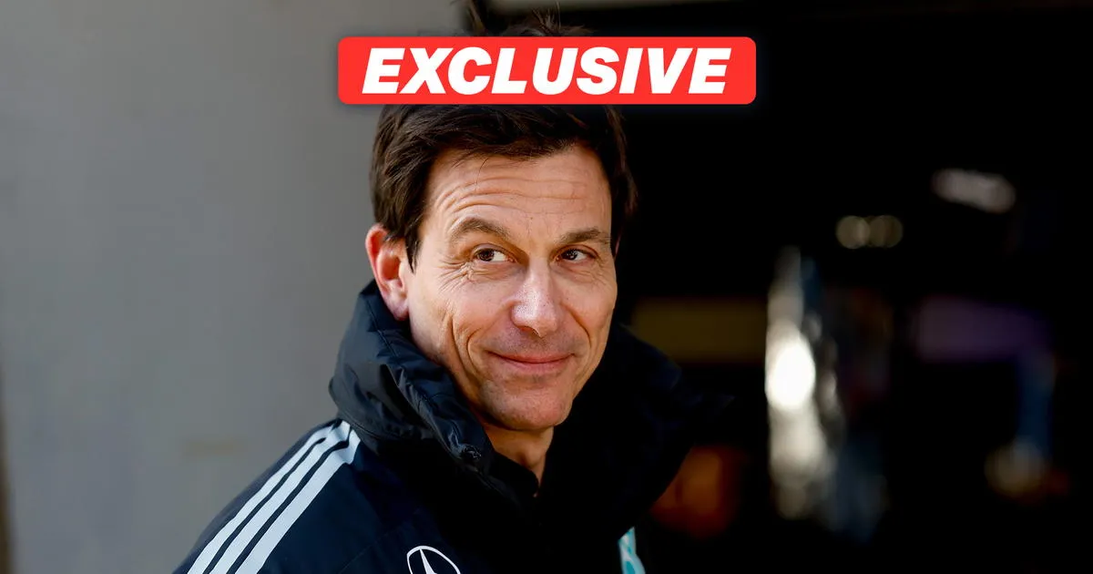 Toto Wolff Bantah Keunggulan Mesin Mercedes atas Ferrari - sumber: (racingnews365)