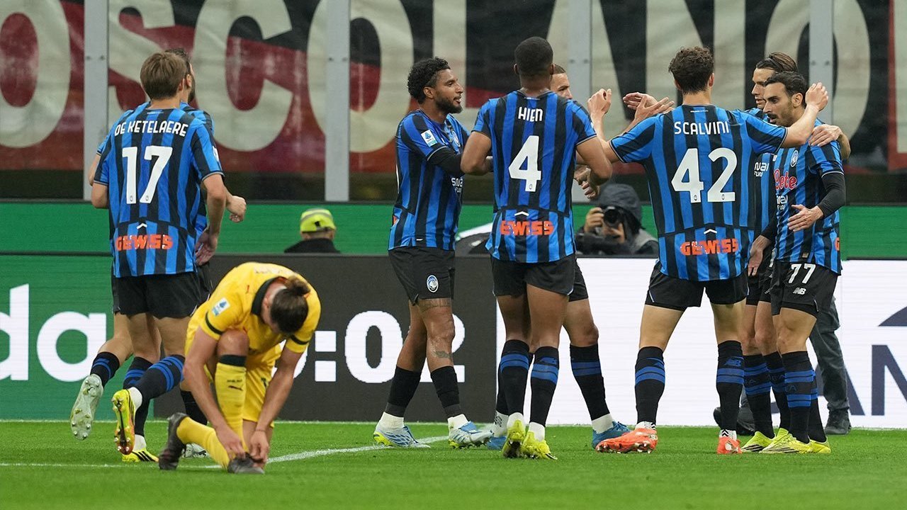 Atalanta Bantai Schalke 3-0, Sassuolo Kalah Dramatis 3-2 dari Augsburg