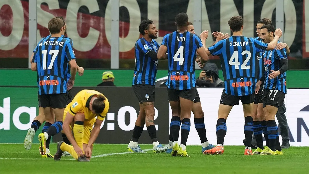 Atalanta Bantai Schalke 3-0, Sassuolo Kalah Dramatis 3-2 dari Augsburg