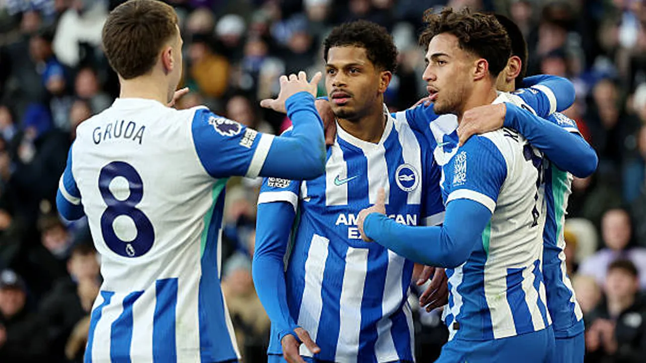 Danny Welbeck Pergi, Fabian Hurzeler Andalkan Dua Bintang Muda Brighton