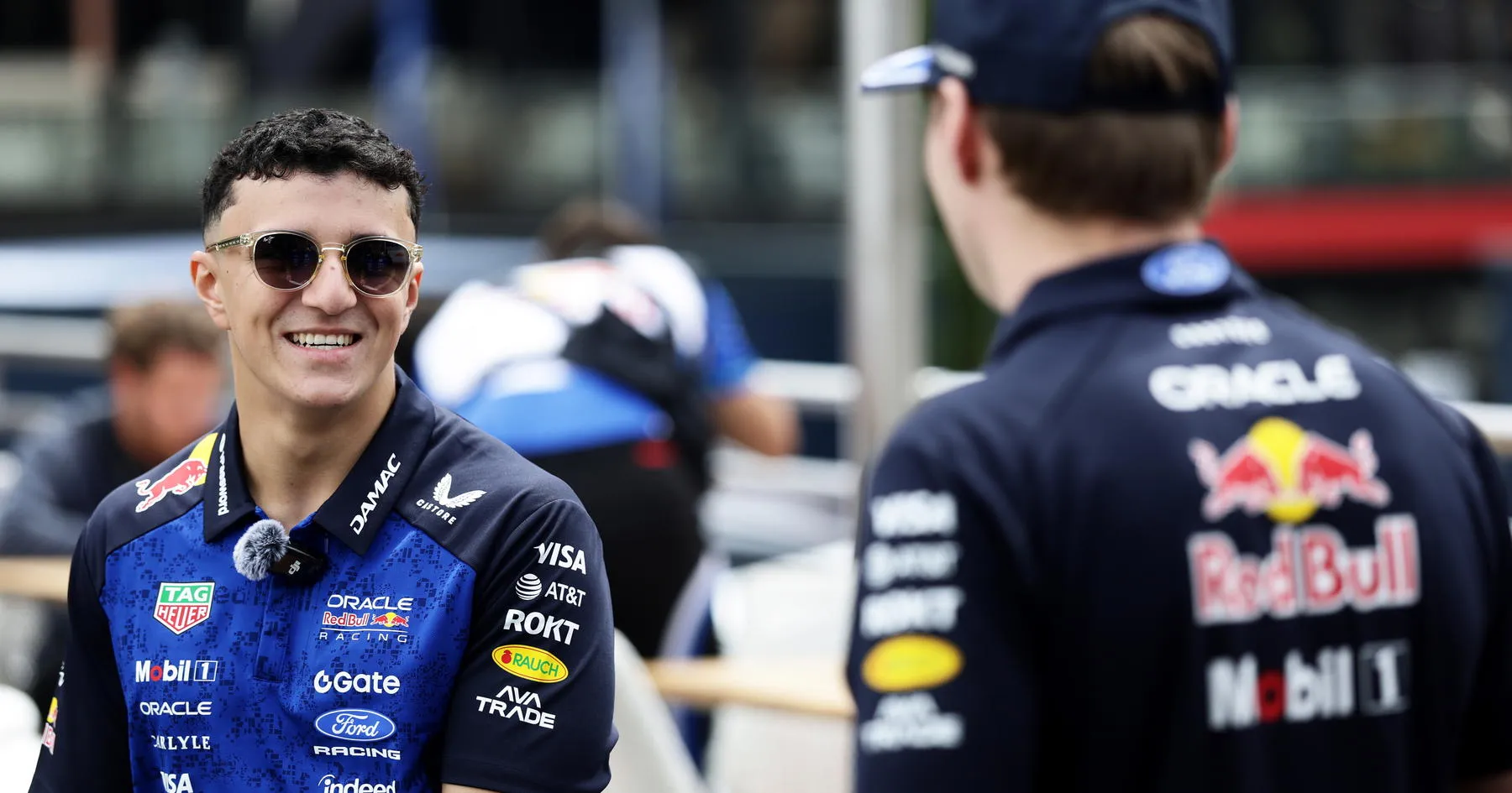 Isack Hadjar Nikmati Tantangan Bersama Max Verstappen - sumber: (racingnews365)