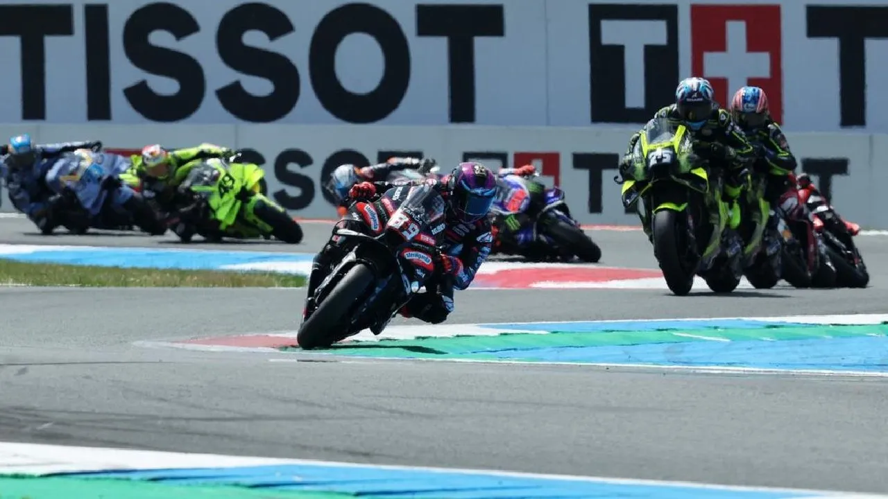 Jorge Martin memimpin Sprint Race MotoGP Inggris