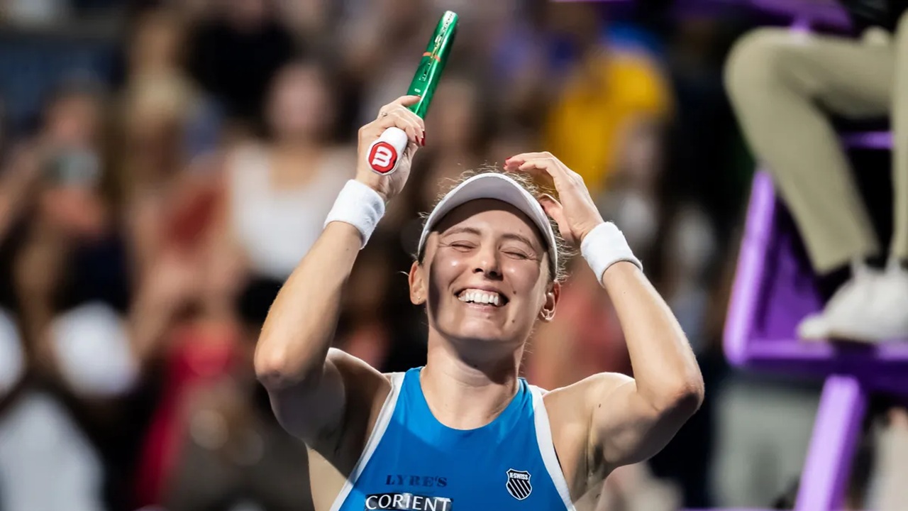Kembali Atasi Aryna Sabalenka, Ekaterina Alexandrova Melaju Di Toronto