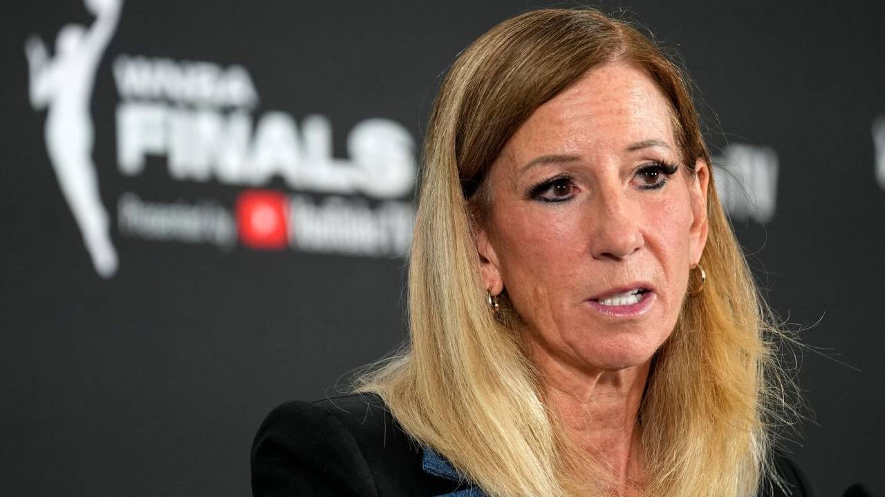 Komisaris Cathy Engelbert Dorong WNBA Lanjutkan Diskusi Atlet Transgender