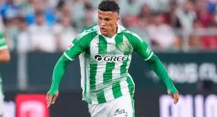 Nelson Deossa Pilih Bertahan di Real Betis meski Diburu 3 Klub Inggris