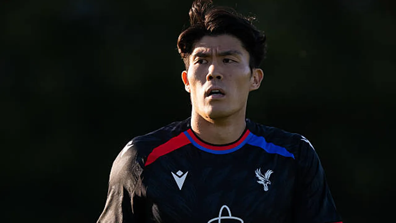 Terpukau Kesuksesan Klub, Takehiro Tomiyasu Punya Alasan Kuat Pilih Crystal Palace