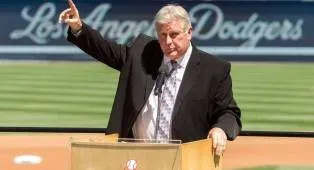 Tommy John Absen di Old-Timers' Day Yankees, Sampaikan Pesan Perpisahan