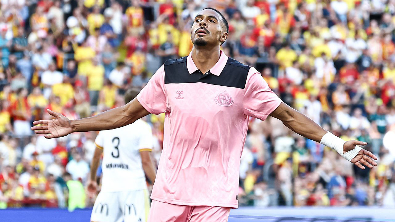 Wilson Isidor Beri Kode Ingin Bertahan di Sunderland