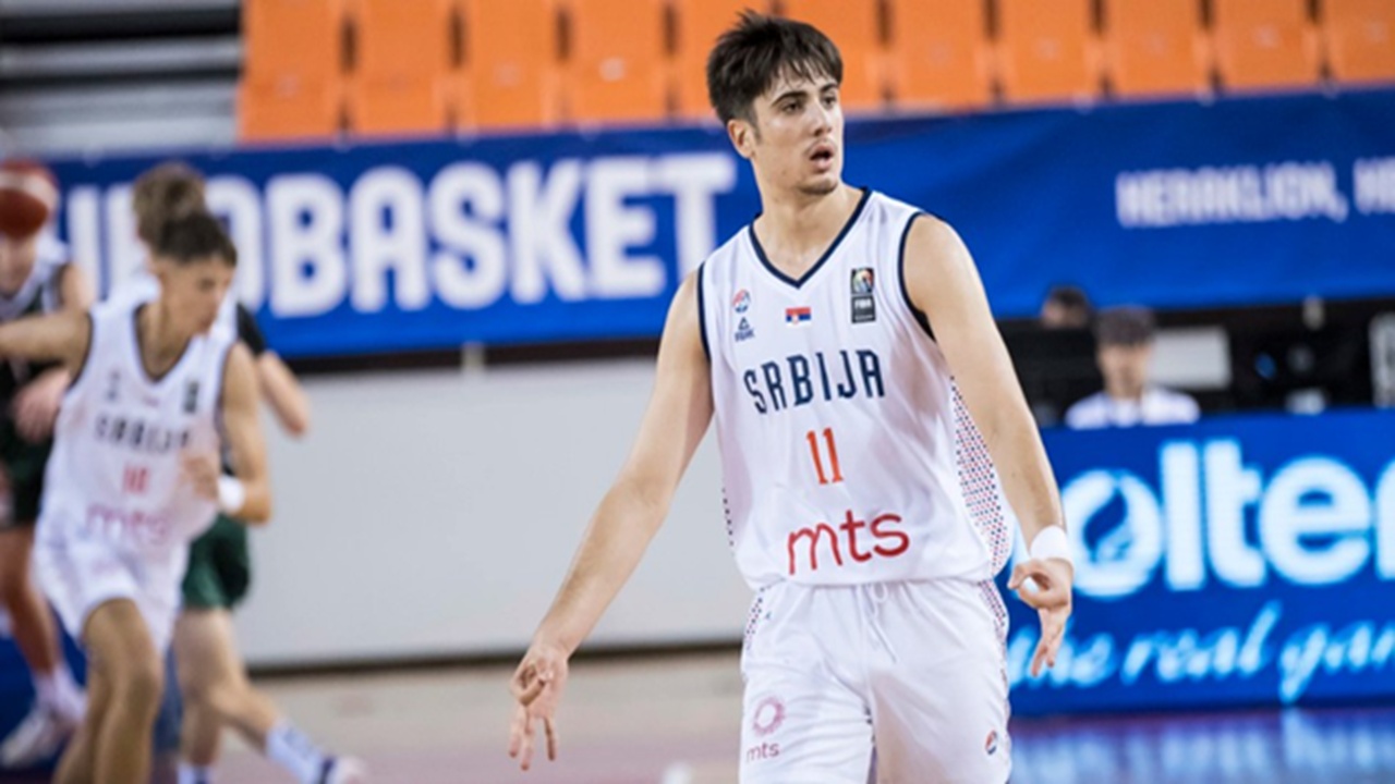 Andrej Bjelic Menambah Kedalaman Skuad Crvena Zvezda