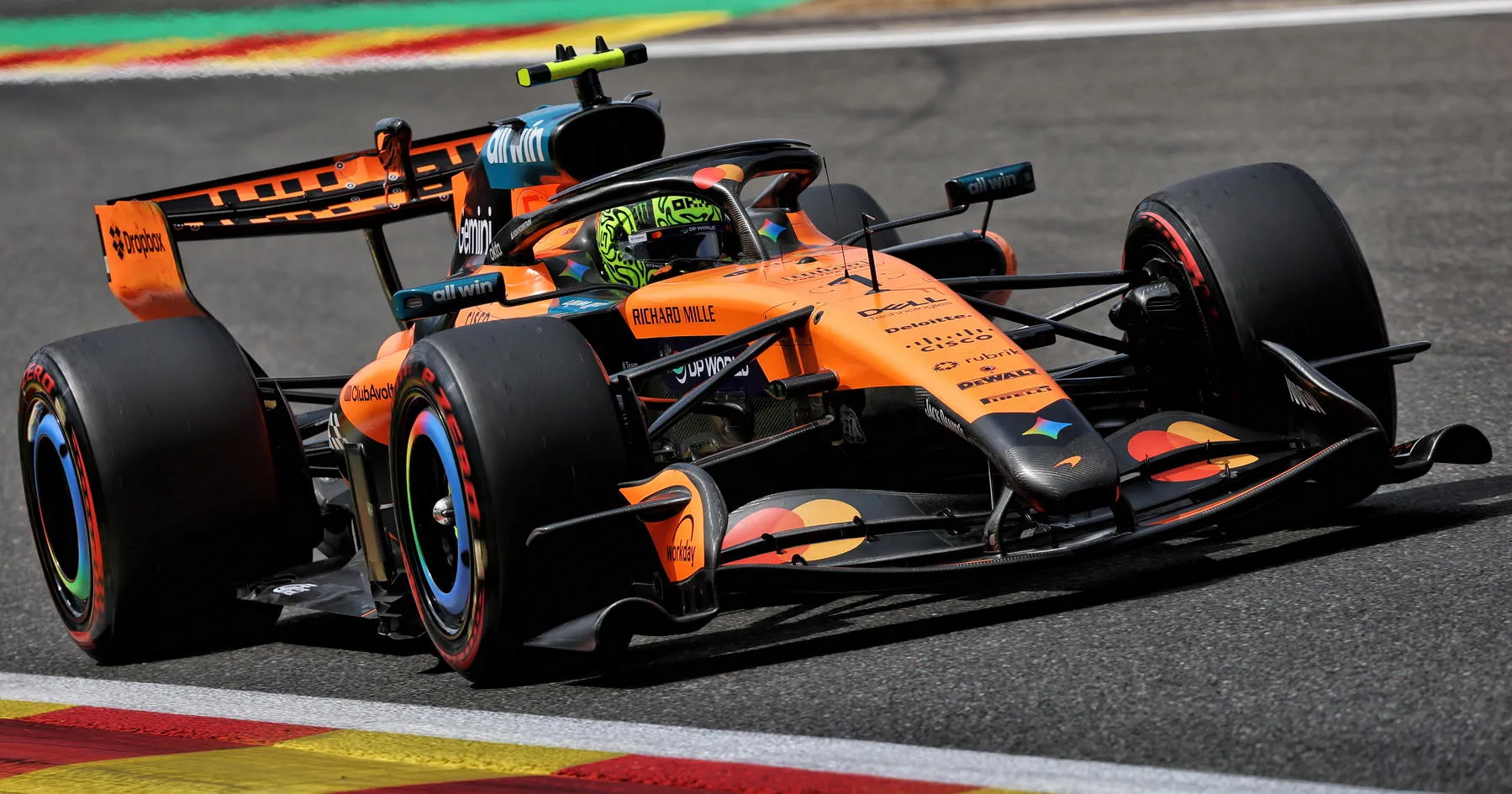 Apakah McLaren Dapat Merebut Gelar F1 Tahun Ini? - sumber: (racingnews365)