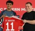 Bukannya Sedih, Bos Eintracht Frankfurt Bahagia Bisa Jual Brown ke Bayern