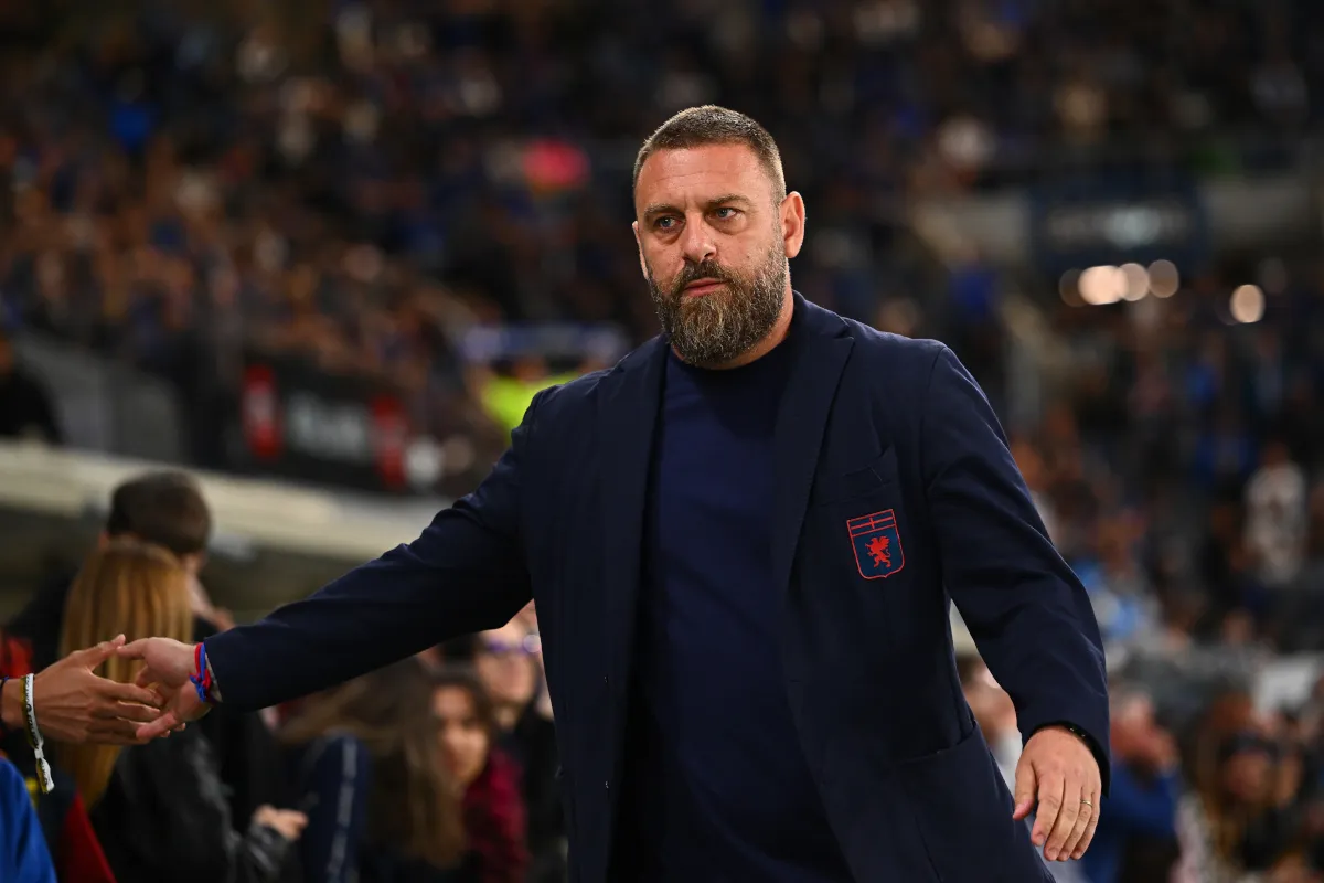 De Rossi: Bursa Transfer yang Masih Berjalan di Pekan Kedua Musim, Sebuah Kekacauan - sumber: (footballitalia)