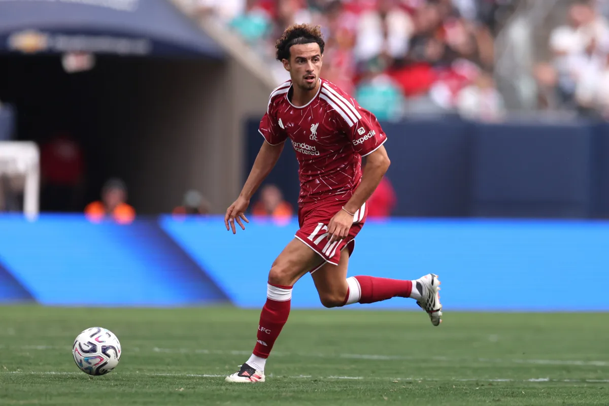 Inter Pantau Curtis Jones yang Absen dari Skuad Liverpool Akibat Cedera Pinggul - sumber: (footballitalia)