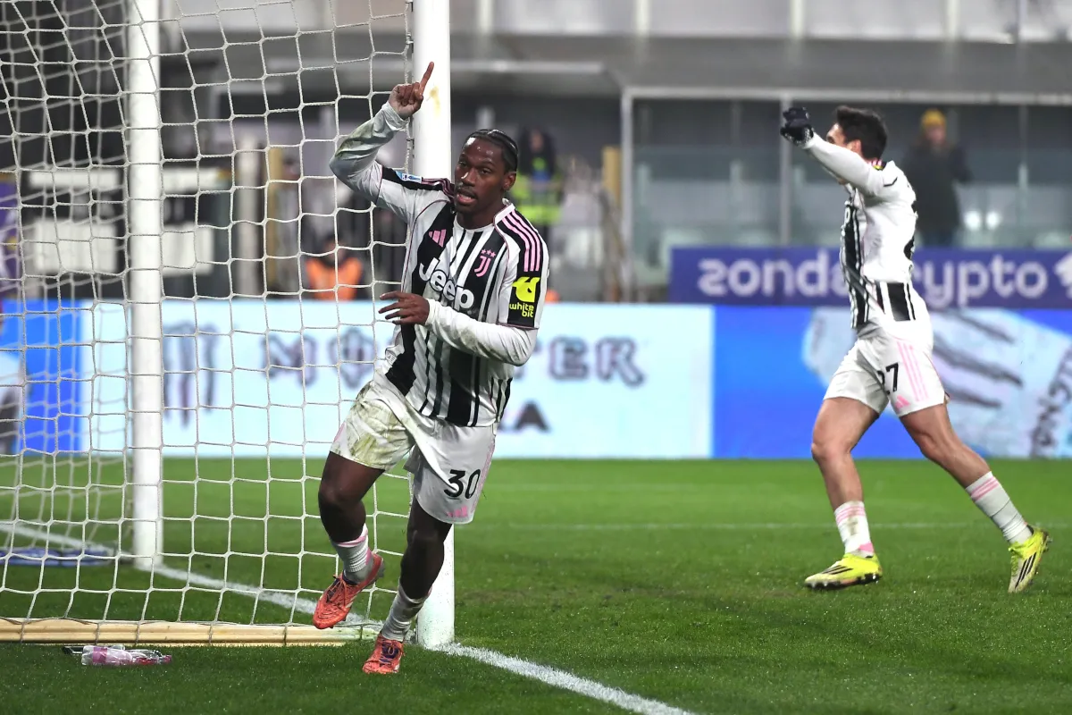 Juventus dan PSG Bersaing Ketat untuk Rekrut Jonathan David - sumber: (footballitalia)