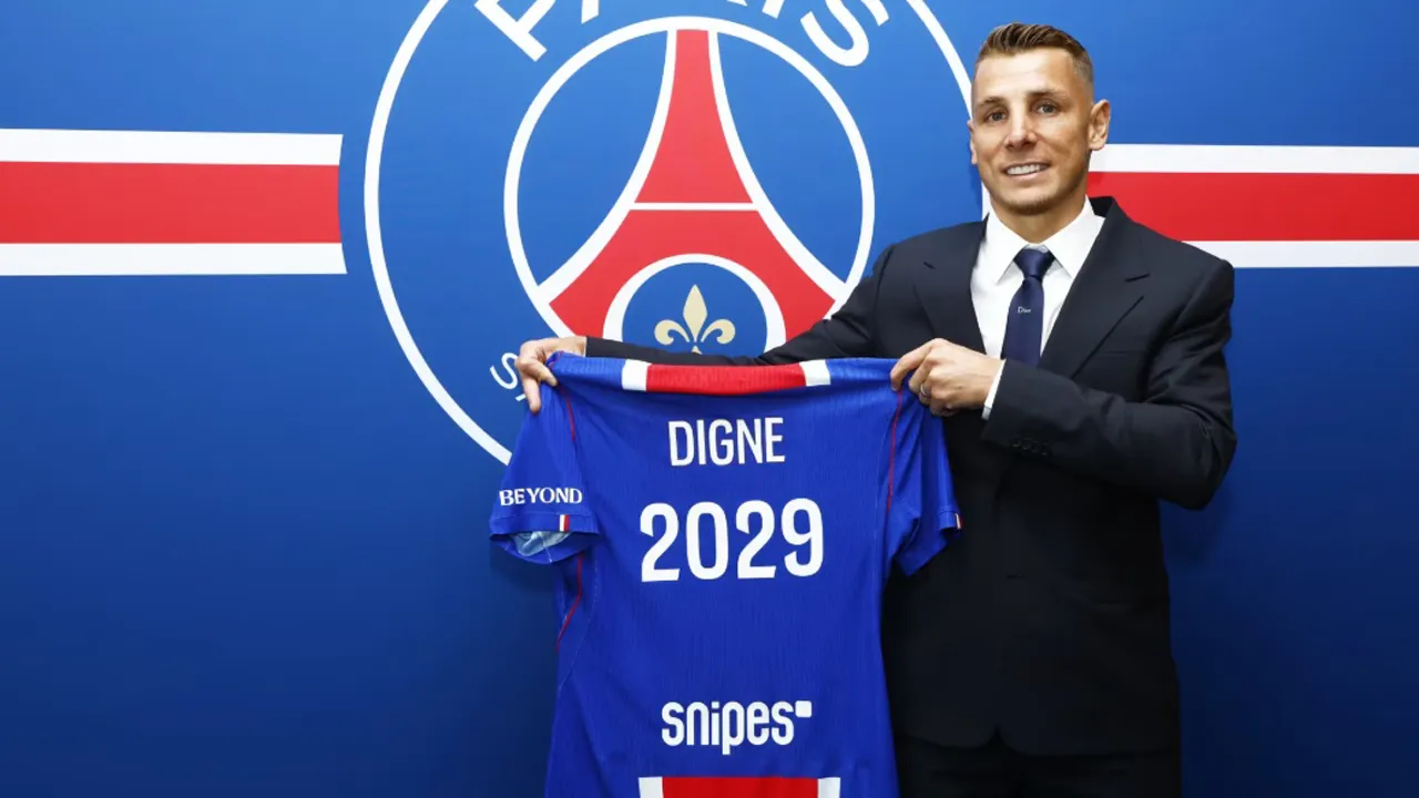 Lucas Digne.