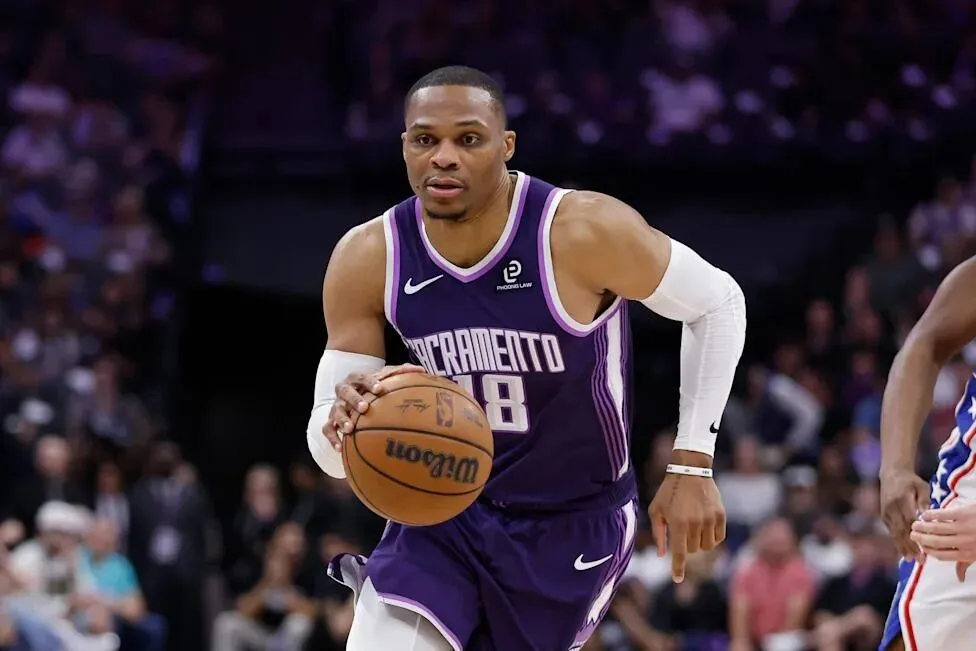 Russell Westbrook Santai Meski Belum Dapat Klub Baru - sumber: (mainbasket)