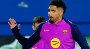 Barcelona Konfirmasi Peminjaman Ronald Araujo