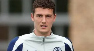 Benjamin Pavard Beri Sinyal Media Sosial ke Lautaro dan Thuram