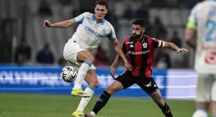 Benjamin Pavard Sampaikan Keinginan Bertahan ke Chivu dan Manajemen Inter