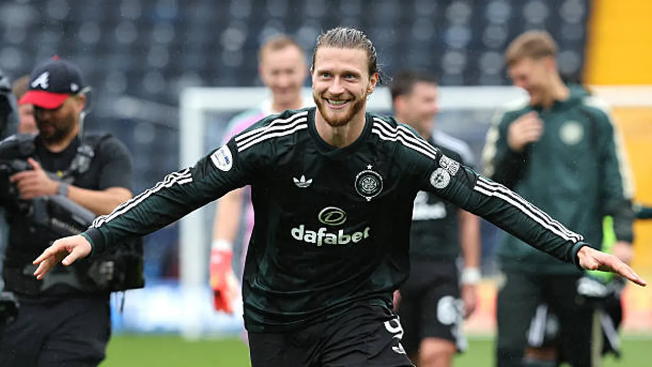 Cetak Hat-trick Lawan Kilmarnock, Kasper Hogh Dipuji Asisten Pelatih Celtic