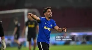 Chelsea Pasang Harga Tinggi untuk Pedro Neto di Tengah Minat Arsenal