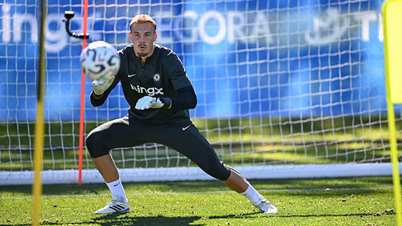 Chelsea Resmi Pinjamkan Filip Jorgensen ke Strasbourg Selama Satu Musim
