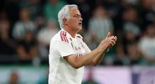 Chris Smalling Yakin Akan Kesuksesan Mourinho di Real Madrid