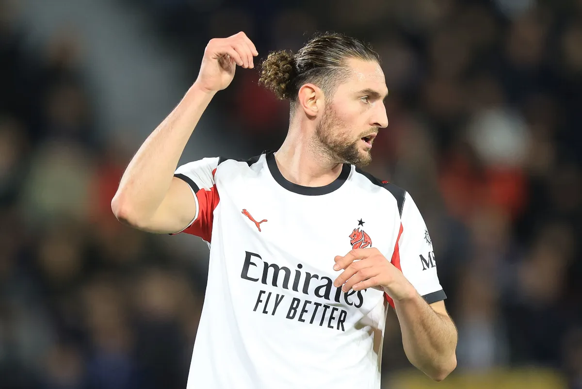 Formasi Baru 3-4-2-1: Rabiot Berpeluang Menjadi Inspirasi Milan di Bawah Amorim - sumber: (footballitalia)