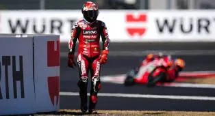Francesco Bagnaia Terjatuh di GP Inggris, CCTV Ungkap Fakta Mengejutkan
