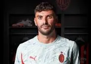 Jelang Lawan Man United, Pietro Terracciano Belum Sepenuhnya Bugar